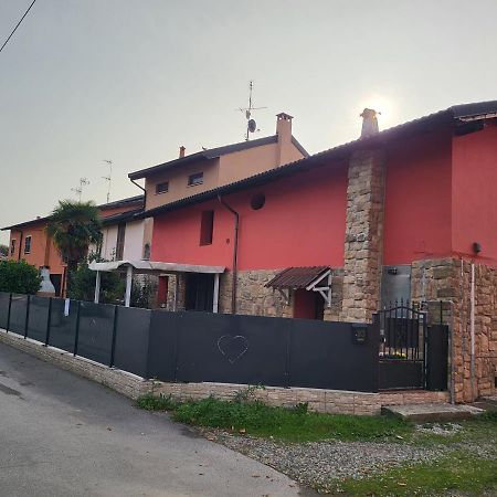 A Casa Di Luca Hotel Mediglia Екстериор снимка
