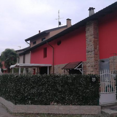 A Casa Di Luca Hotel Mediglia Екстериор снимка