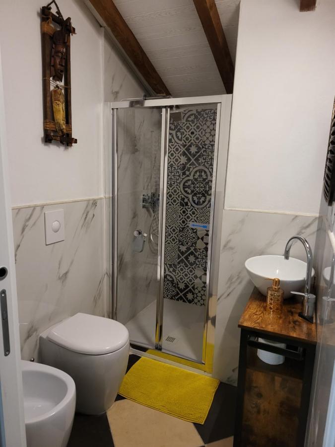 A Casa Di Luca Hotel Mediglia Екстериор снимка