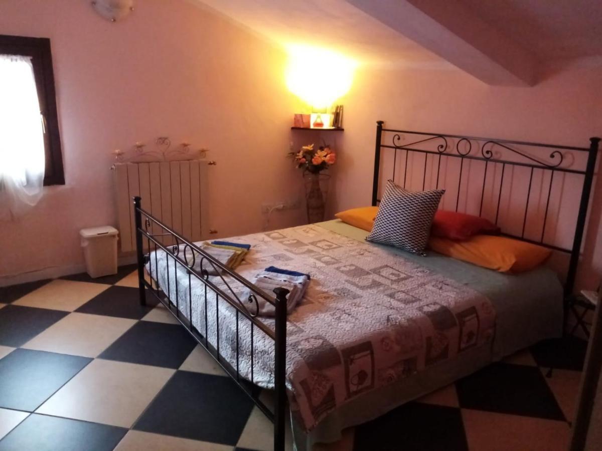 A Casa Di Luca Hotel Mediglia Екстериор снимка